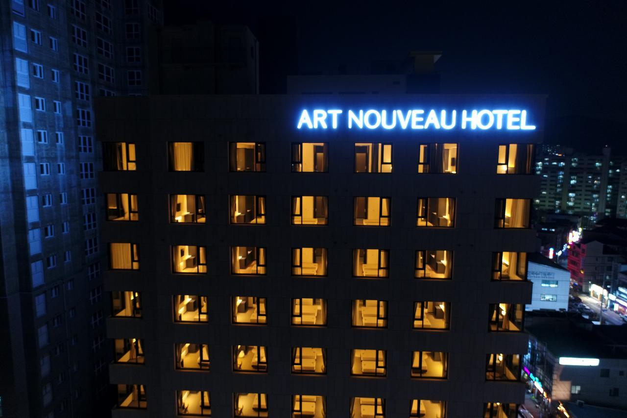 Geoje Artnouveau Suite Hotel Екстер'єр фото