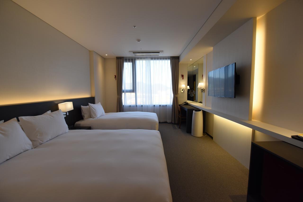 Geoje Artnouveau Suite Hotel Екстер'єр фото
