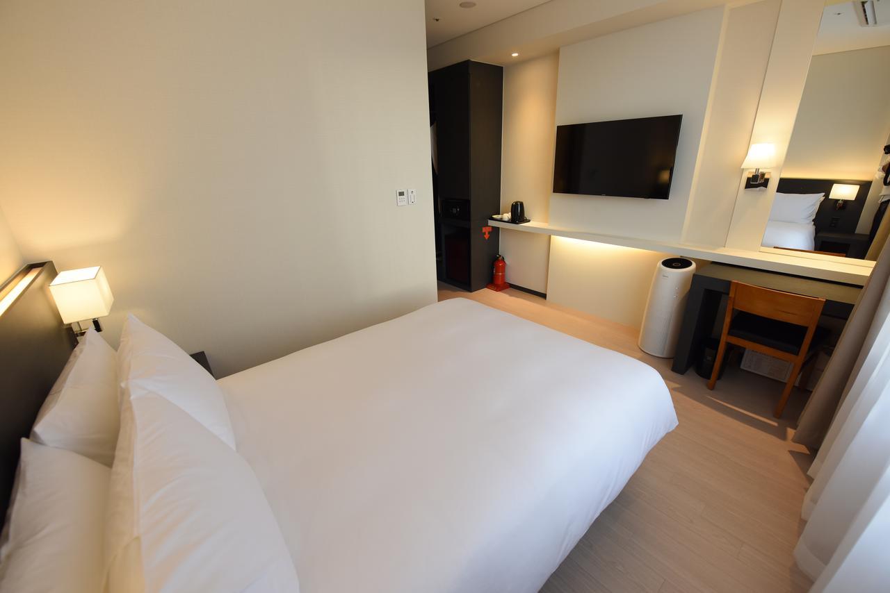 Geoje Artnouveau Suite Hotel Екстер'єр фото