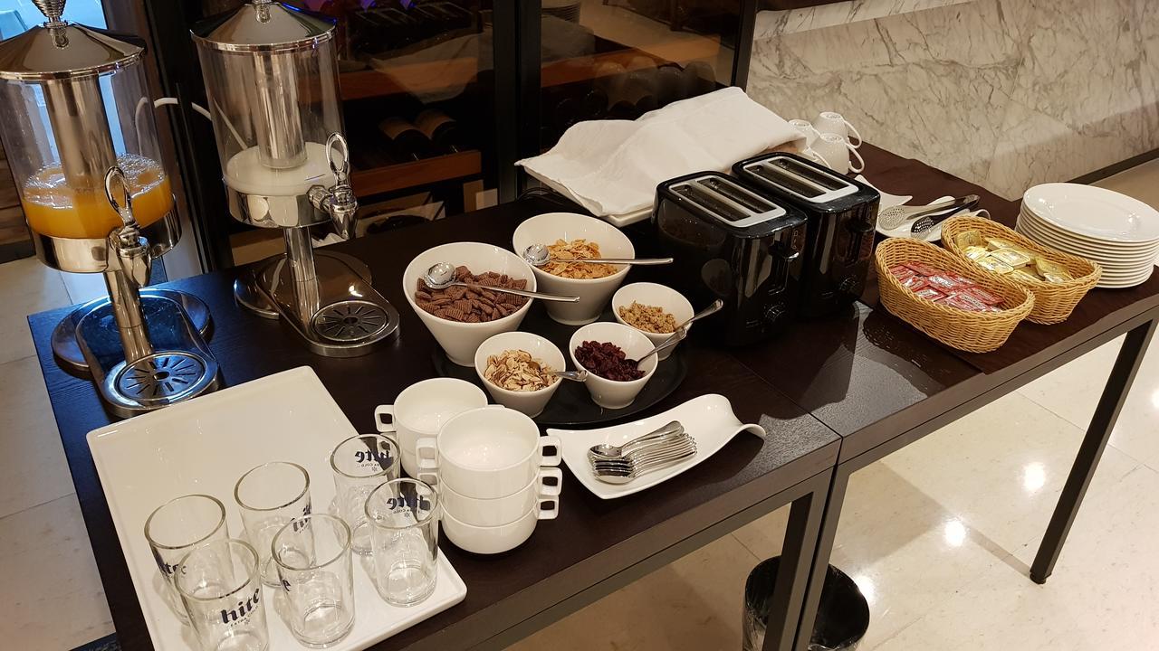 Geoje Artnouveau Suite Hotel Екстер'єр фото