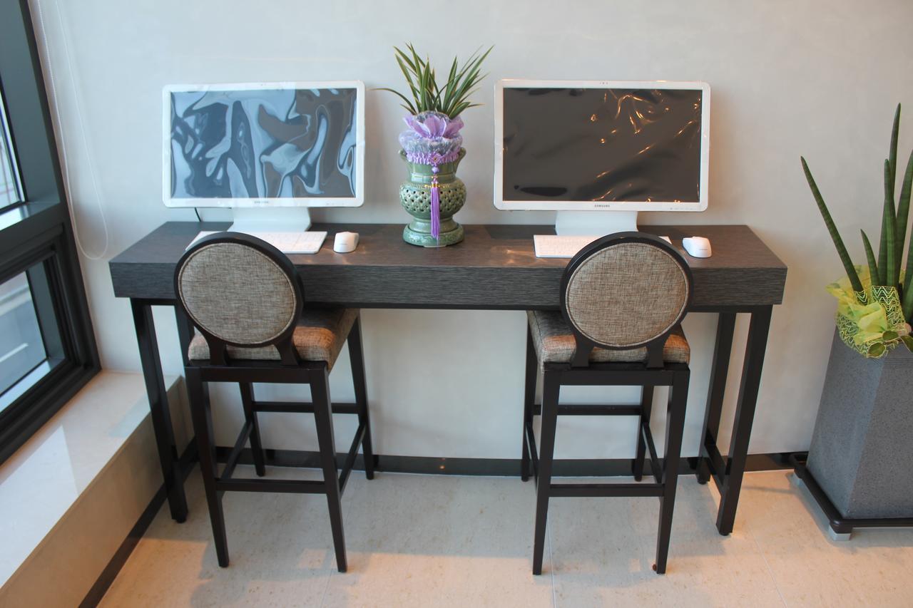 Geoje Artnouveau Suite Hotel Екстер'єр фото