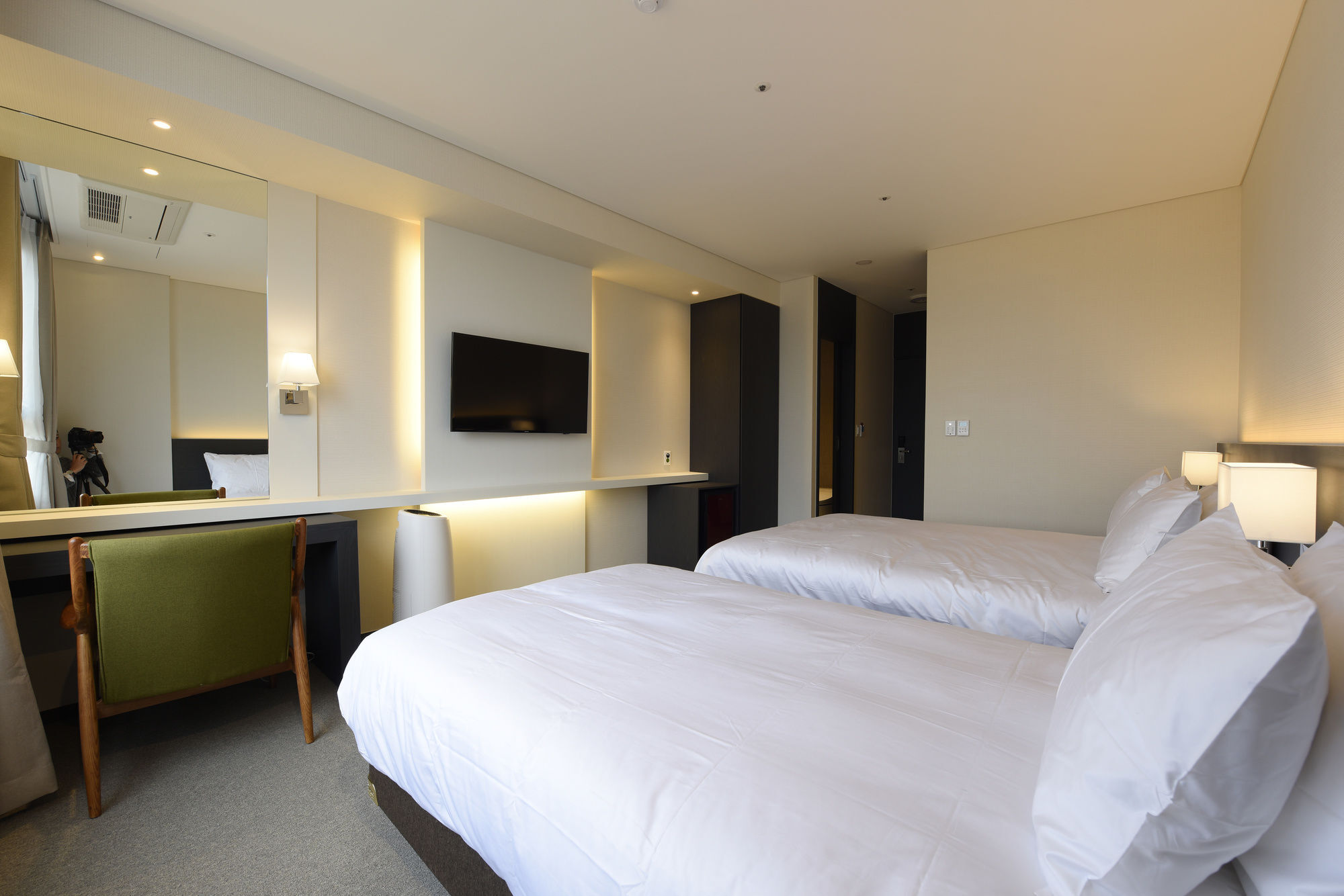 Geoje Artnouveau Suite Hotel Екстер'єр фото